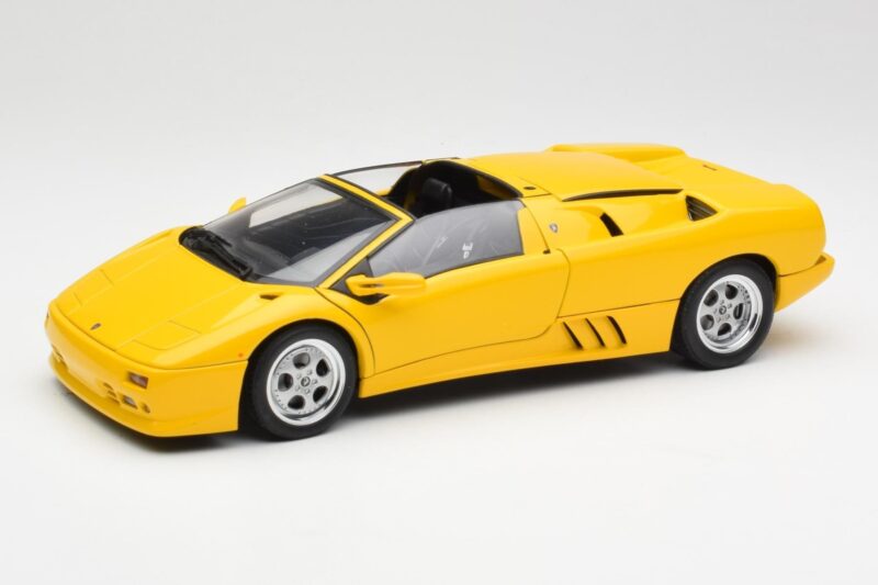 Lamborghini Diablo Roadster Yellow AUTOart 1:18 70092 Diecast