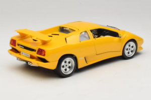 Lamborghini Diablo Yellow Bburago 1:18 3041-M2 Diecast - image 3 of 8