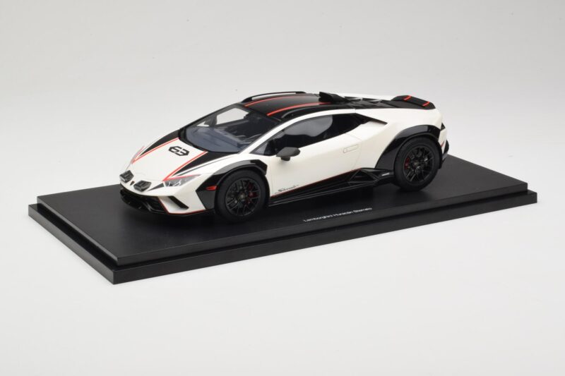 Lamborghini Huracan Sterrato No. 63 White TopSpeed 1:18 Lamborghini Huracan Sterrato No. 63 White TopSpeed 1:18 TS0610 Resin