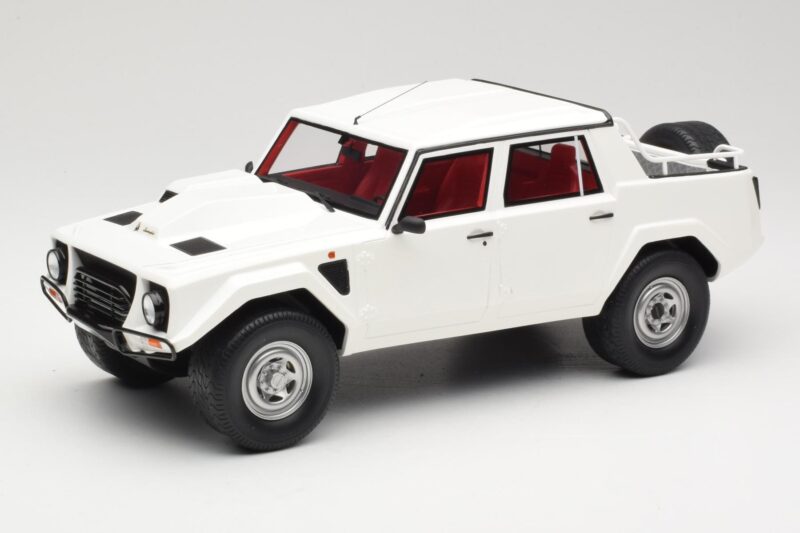 Lamborghini LM002 White Kyosho 1:18 GTS18508W Resin
