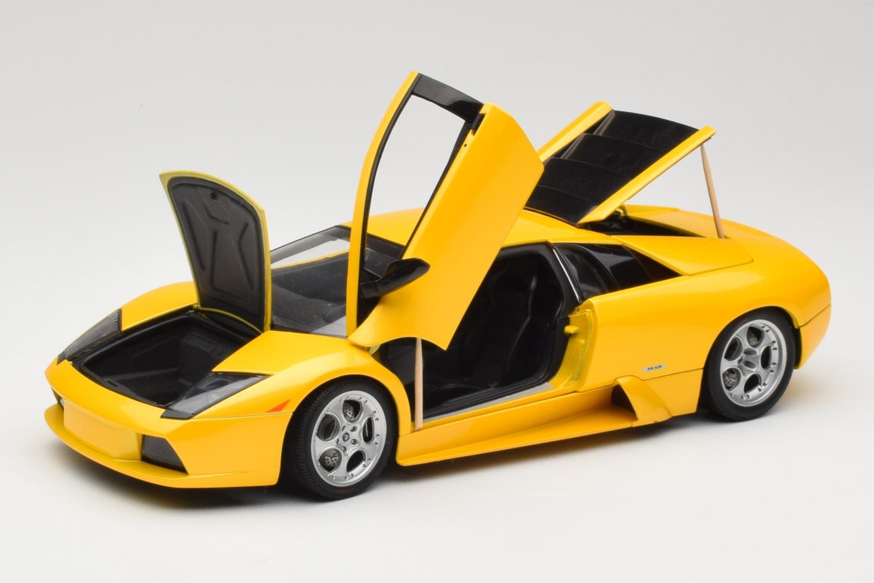 AUTOart Lamborghini Murcielago LP640 1:18 Yellow