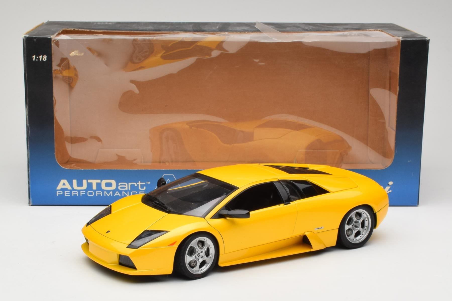AUTOart Lamborghini Murcielago LP640 1:18 Yellow
