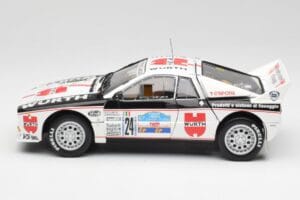 Lancia 037 #1 G. Cunico / E. Bartolich Targa Florio Winner 1983 Kyosho 1:18 08302H Diecast - image 4 of 8
