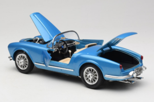 Lancia Aurelia B24 Spider Blue Bburago 1:18 3010-M1 Diecast - image 5 of 8