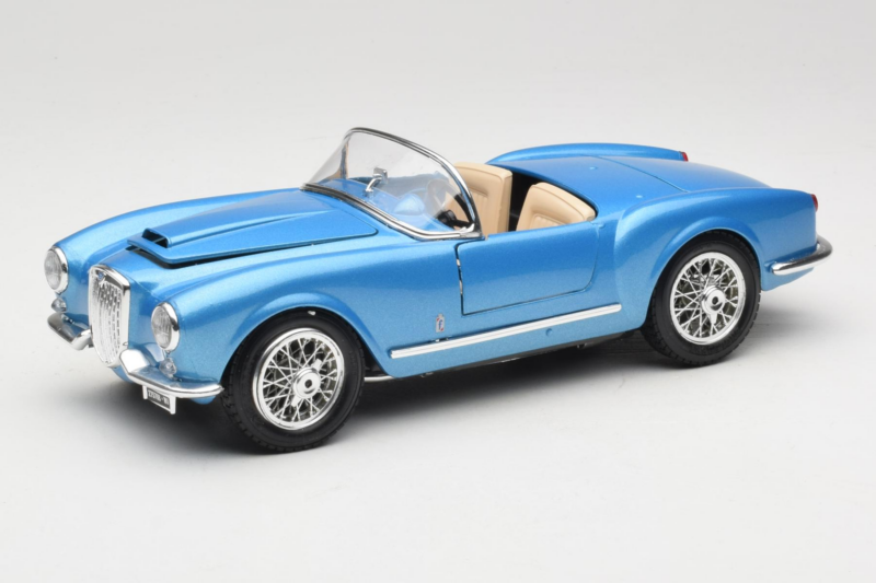 Lancia Aurelia B24 Spider Blue Bburago 1:18 3010-M1 Diecast