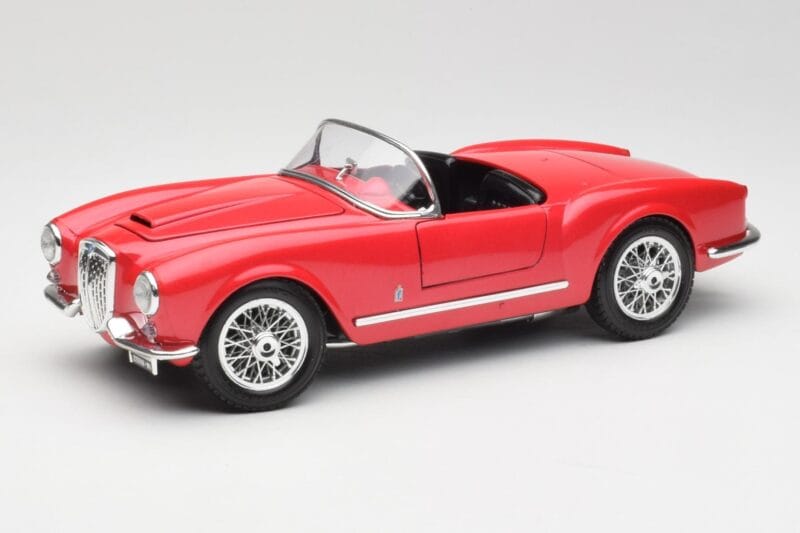 Lancia Aurelia B24 Spider Red Bburago 1:18 3010 Diecast