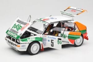 Lancia Delta HF Integrale Evo II Totip #5 A. Aghini / S. Farnocchia Rally Monte Carlo 1993 Kyosho 1:18 08348F Diecast - image 2 of 8