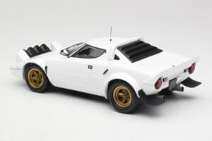 Lancia Stratos HF Stradale White Minichamps 1:18 155741700 Diecast - image 5 of 6