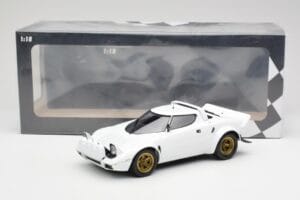 Lancia Stratos HF Stradale White Minichamps 1:18 155741700 Diecast - image 6 of 6