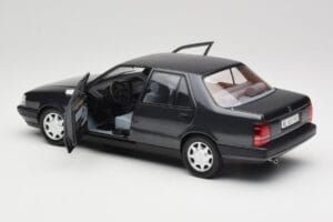 Lancia Thema Turbo 16V LX Serie II Black Mitica 1:18 202010-D Diecast - image 5 of 8