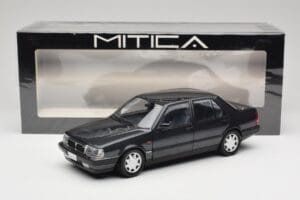 Lancia Thema Turbo 16V LX Serie II Black Mitica 1:18 202010-D Diecast - image 8 of 8
