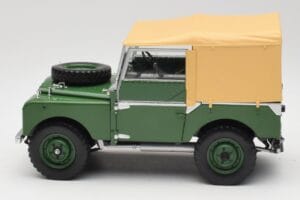 Land Rover 88 Series I Bronze Green Minichamps 1:18 150168906 Diecast - image 4 of 8