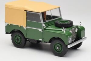 Land Rover 88 Series I Bronze Green Minichamps 1:18 150168906 Diecast - image 6 of 8