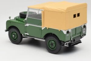Land Rover 88 Series I Bronze Green Minichamps 1:18 150168906 Diecast - image 7 of 8