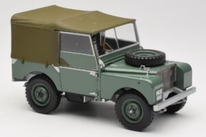 Land Rover 88 Series I Green Minichamps 1:18 150168900 Diecast - image 6 of 8