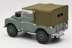 Land Rover 88 Series I Green Minichamps 1:18 150168900 Diecast - image 7 of 8