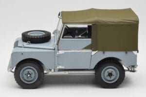 Land Rover 88 Series I Grey Minichamps 1:18 150168904 Diecast - image 4 of 8