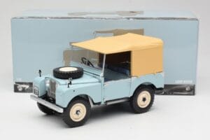 Land Rover 88 Series I RAF Blue Minichamps 1:18 150168908 Diecast - image 8 of 8