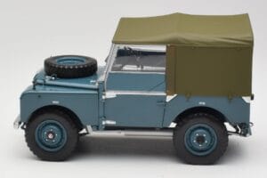 Land Rover 88 Series I Light Blue Minichamps 1:18 150168907 Diecast - image 4 of 8