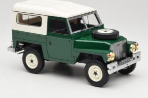 Land Rover Lightweight Series III Hard Top Dark Green BoS Models 1:18 BOS355 Resin - image 4 of 6