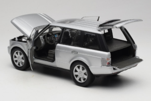 Land Rover Range Rover L322 Silver Welly 1:18 12536W Diecast - image 5 of 8