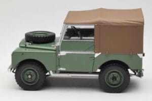 Land Rover Series 1 88 Green Minichamps 1:18 150168912 Diecast - image 4 of 8