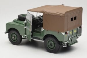 Land Rover Series 1 88 Green Minichamps 1:18 150168912 Diecast - image 5 of 8