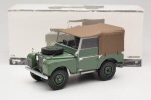 Land Rover Series 1 88 Green Minichamps 1:18 150168912 Diecast - image 8 of 8