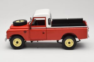 Land Rover Series I 109 Pickup Red Eagle Collectibles 1:18 440500 Diecast - image 4 of 8