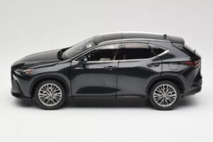 Lexus NX450h+ AZ20 Black Kyosho 1:18 08968GBK Resin - image 4 of 8