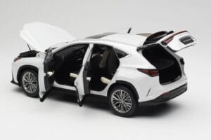 Lexus NX450h+ AZ20 White Kyosho 1:18 08968Q Resin - image 5 of 8