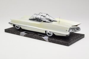 Lincoln Futura Concept White Minichamps 1:18 107082030 Diecast - image 5 of 6