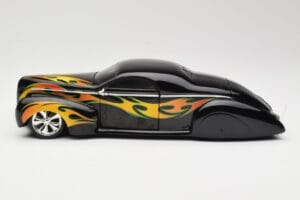 Lincoln Zephyr Scrape Custom Black with Flames Hot Wheels 1:18 57319 Diecast - image 4 of 8