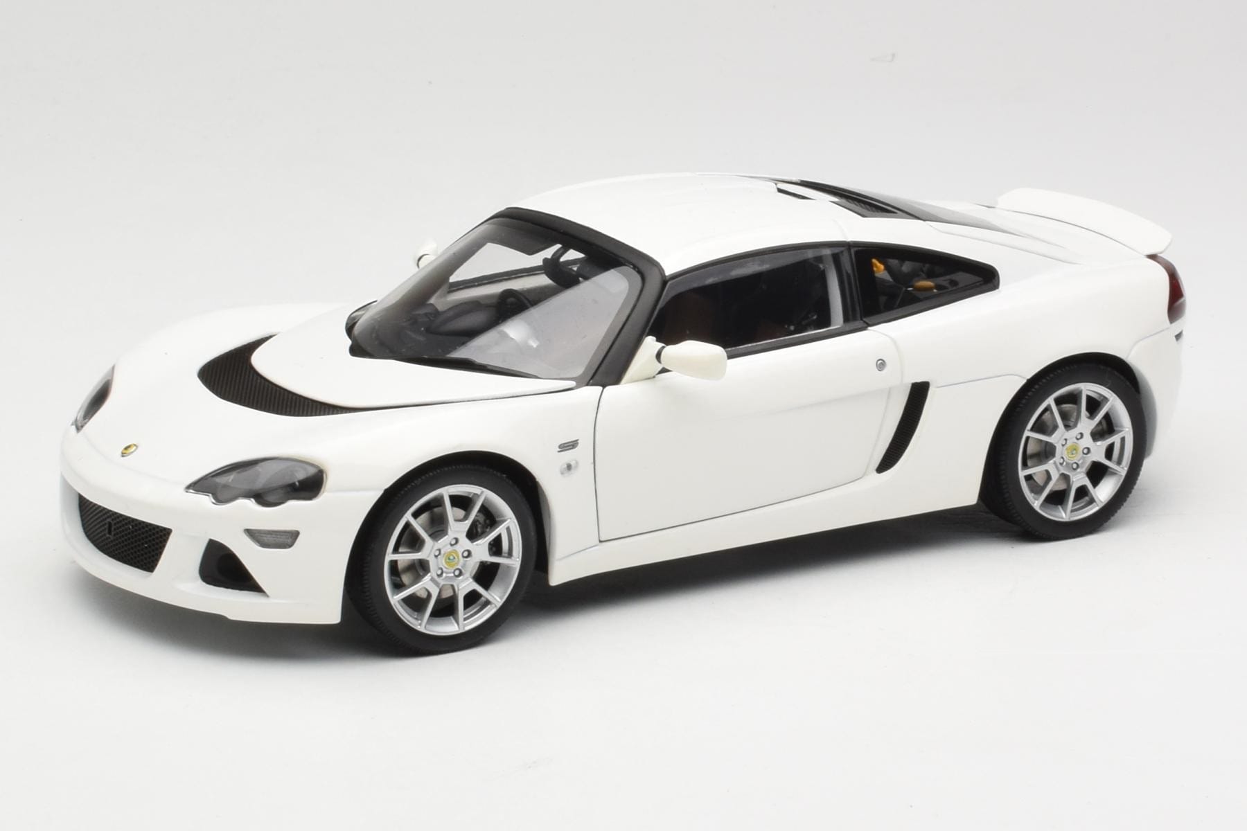 AUTOart Lotus Europa S 1:18 White Diecast Coupe