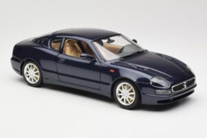 Maserati 3200 GT Black Bburago 1:18 3371 Diecast - image 6 of 8