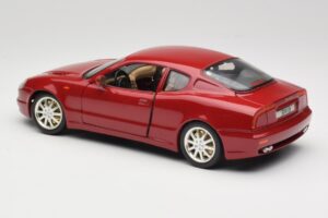 Maserati 3200 GT Dark Red Bburago 1:18 3341-M2 Diecast - image 7 of 8
