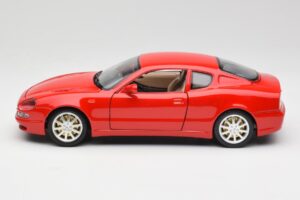 Maserati 3200 GT Rosso Mondiale Bburago 1:18 3341-M1 Diecast - image 4 of 8