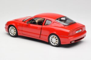 Maserati 3200 GT Rosso Mondiale Bburago 1:18 3341-M1 Diecast - image 7 of 8