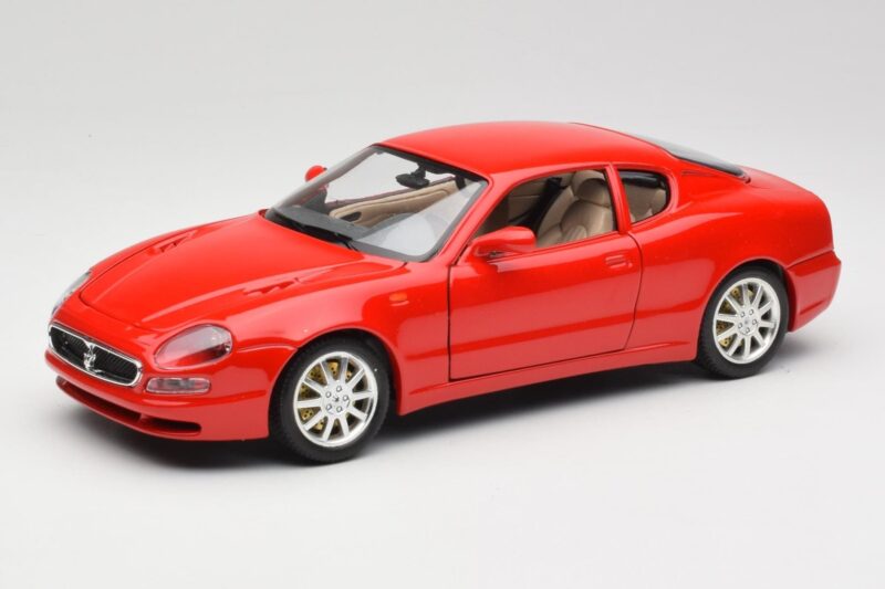 Maserati 3200 GT Red Special Collection Bburago 1:18 30071 Diecast