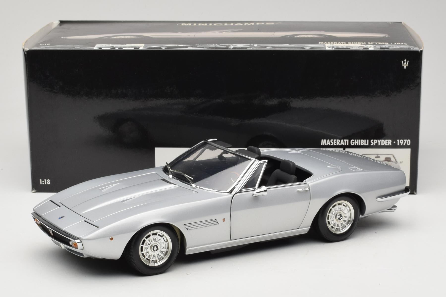 Minichamps Maserati Ghibli Spyder 1:18 Silver