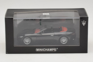 Maserati GranCabrio Black Metallic Minichamps 1:43 400123930 Diecast - image 5 of 5