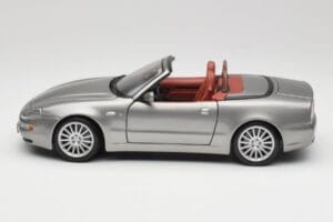 Maserati 4200 GT Spyder Grey Bburago 1:18 18-12019 Diecast - image 4 of 8