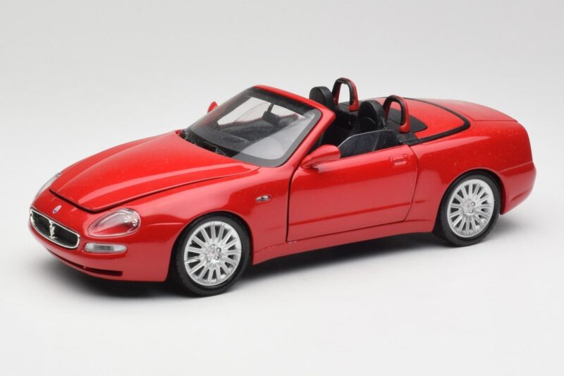 Maserati GT Spyder Red Bburago 1:18 Maserati GT Spyder Red Bburago 1:18 34097 Diecast