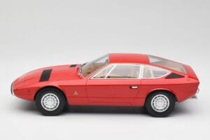 Maserati Khamsin Red Minichamps 1:18 107123821 Resin - image 3 of 6