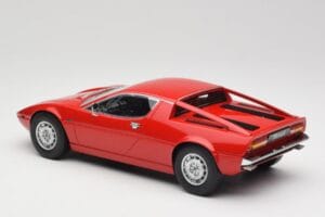 Maserati Merak Red Minichamps 1:18 107123761 Resin - image 5 of 6