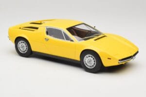 Maserati Merak Yellow Minichamps 1:18 107123760 Resin - image 4 of 6