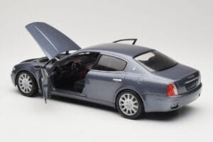 Maserati Quattroporte Blue Metallic Hot Wheels 1:18 B7003 Diecast - image 5 of 8