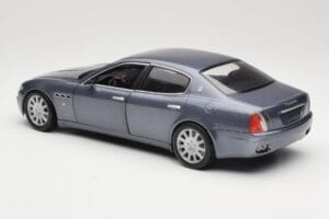 Maserati Quattroporte Blue Metallic Hot Wheels 1:18 B7003 Diecast - image 7 of 8