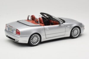 Maserati Spyder Silver Maisto 1:18 31667 Diecast - image 3 of 8
