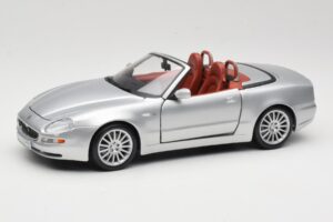 Maserati Spyder Silver Maisto 1:18 31667 Diecast
